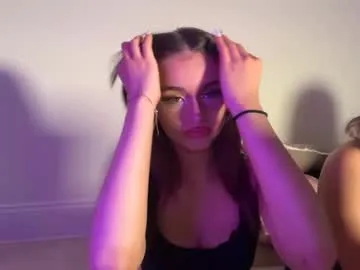 nayomi_34f – webcam model profile photo Image 16