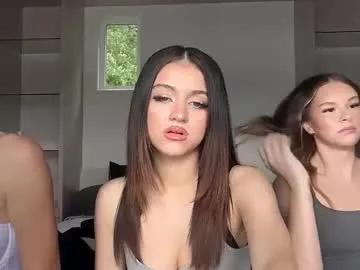 nayomi_34f – webcam model profile photo Image 7