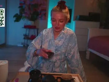 ZeharSiAda – webcam model profile photo Image 16