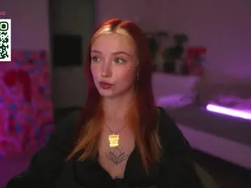 ZeharSiAda – webcam model profile photo Image 2