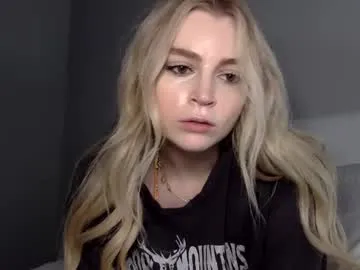 PumaShyXD – webcam model profile photo Image 2