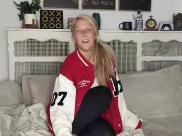 mia_dynasty – webcam model profile photo Image 6