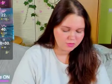 AdritVance – webcam model profile photo Image 6