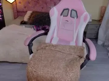 Selen-S – webcam model profile photo Image 19