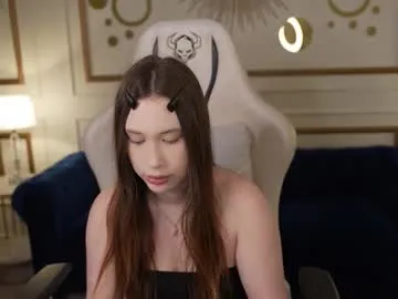 Runarunapi – webcam model profile photo Image 13