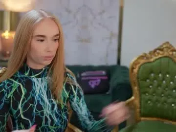 Runarunapi – webcam model profile photo Image 4