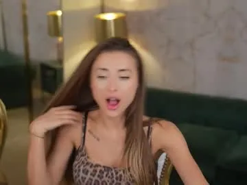 Runarunapi – webcam model profile photo Image 8