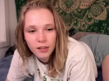 PumaShyXD – webcam model profile photo Image 5