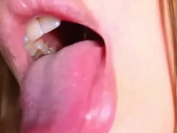 Yui-Ch – webcam model profile photo Image 6