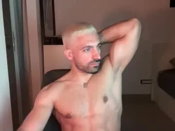 caylin – webcam model profile photo Image 10