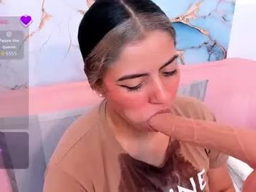 Runarunapi – webcam model profile photo Image 14