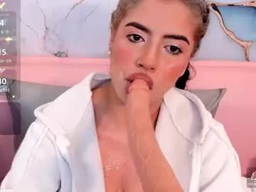 Runarunapi – webcam model profile photo Image 15