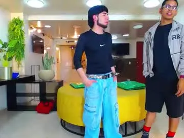 Yaya--728 – webcam model profile photo Image 4