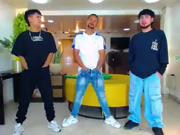 Yaya--728 – webcam model profile photo Image 6