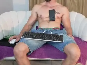 caylin – webcam model profile photo Image 11