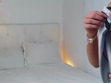 bunnyblondy – webcam model profile photo Image 12