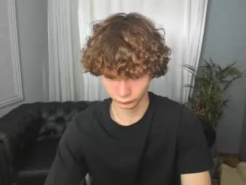 jihoooon_ – webcam model profile photo Image 2