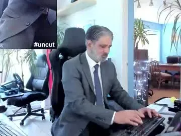 Benson18y – webcam model profile photo Image 5