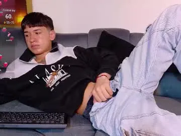 Yaya--728 – webcam model profile photo Image 3