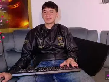 Yaya--728 – webcam model profile photo Image 4