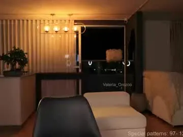 hoaarisa – webcam model profile photo Image 14