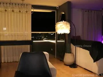 hoaarisa – webcam model profile photo Image 2