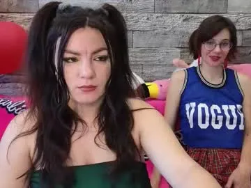 Runarunapi – webcam model profile photo Image 10