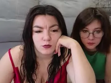 Runarunapi – webcam model profile photo Image 13