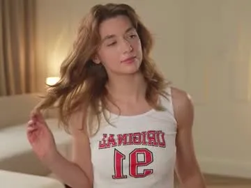 AdritVance – webcam model profile photo Image 12