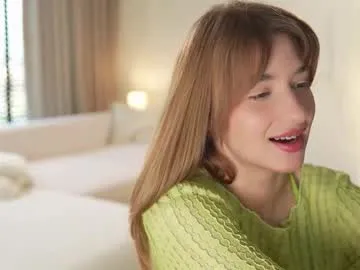 AdritVance – webcam model profile photo Image 8