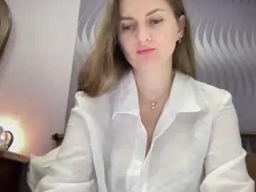 Yaya--728 – webcam model profile photo Image 17