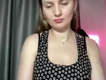 Yaya--728 – webcam model profile photo Image 3