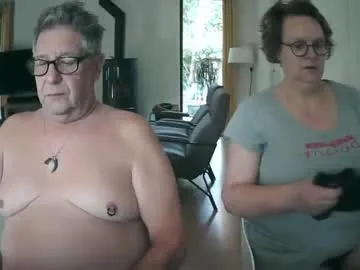 HugeBoobsAlice – webcam model profile photo Image 10