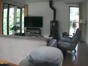 HugeBoobsAlice – webcam model profile photo Image 4