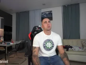 powq05 – webcam model profile photo Image 16