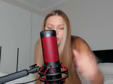 babyaylin – webcam model profile photo Image 15