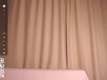 indialatin – webcam model profile photo Image 19