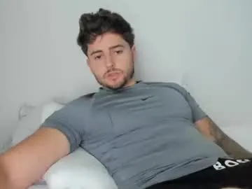 Runarunapi – webcam model profile photo Image 2