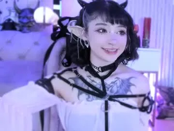 Yiyi-707 – webcam model profile photo Image 15