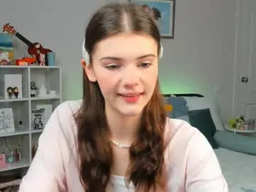 PumaShyXD – webcam model profile photo Image 4