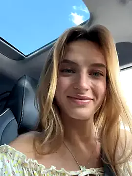 BabySofa – webcam model profile photo Image 11