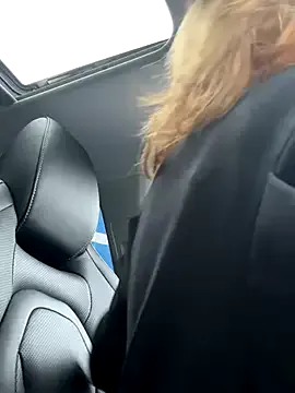 BabySofa – webcam model profile photo Image 15