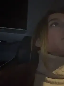 BabySofa – webcam model profile photo Image 18