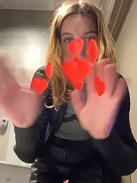 BabySofa – webcam model profile photo Image 7