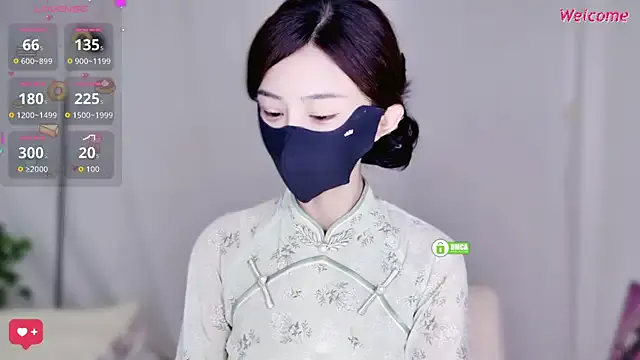 Olivia_11 – webcam model profile photo Image 9