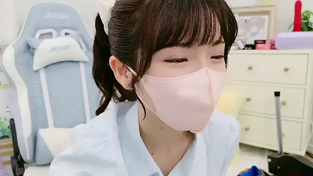 DollyTall – webcam model profile photo Image 18