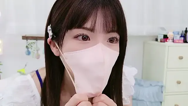 DollyTall – webcam model profile photo Image 9