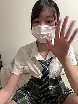 R-bonbon – webcam model profile photo Image 16