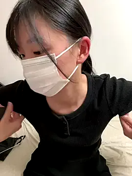 R-bonbon – webcam model profile photo Image 17