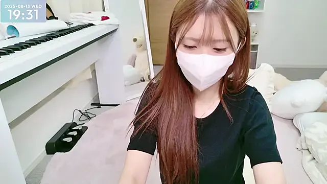 LadyLena1 – webcam model profile photo Image 7